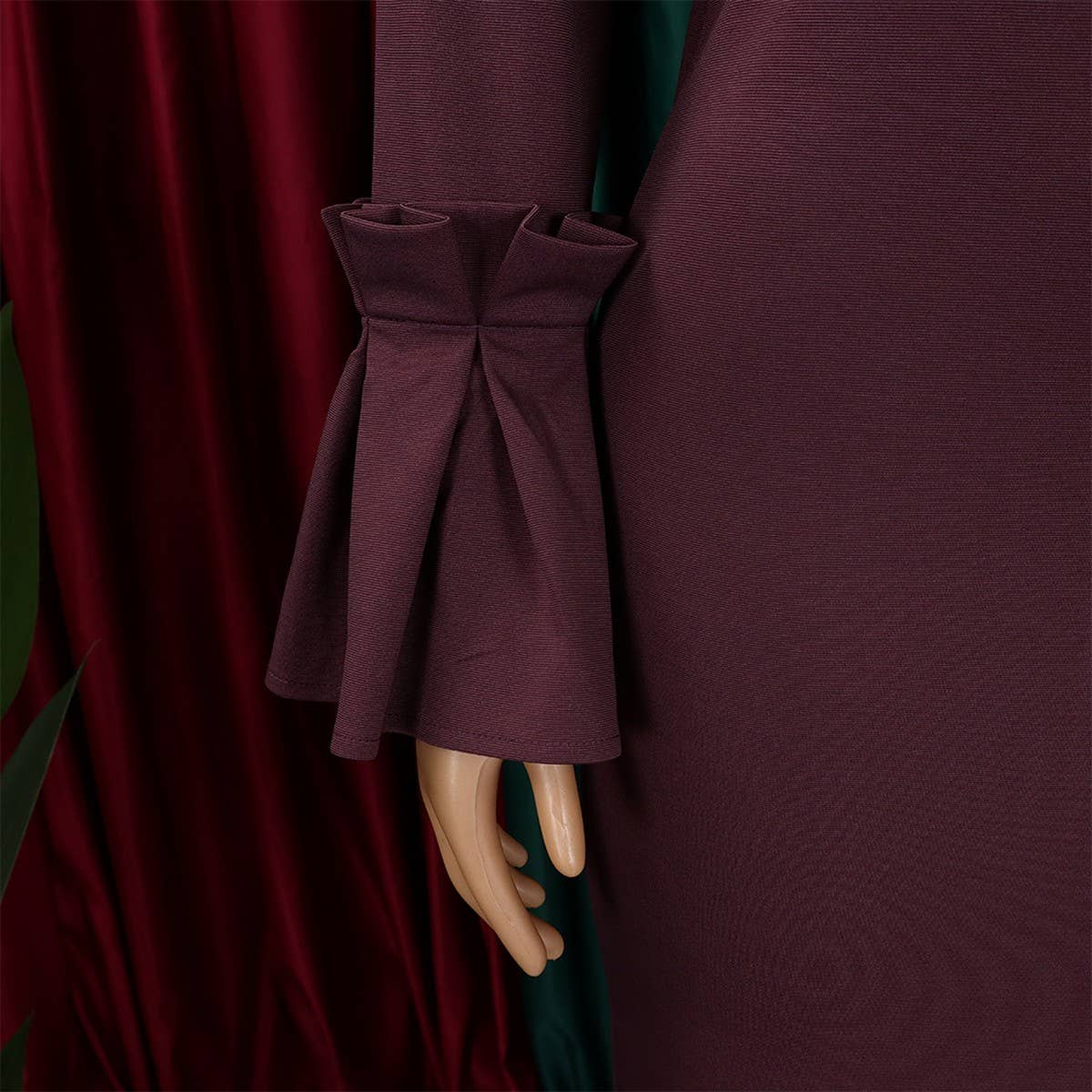 FASHIONABLE AND ELEGANT COMMUTER LONG DRESS_CWDMD3698