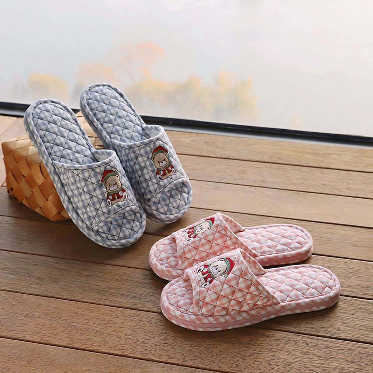 CUTE BEAR COTTON SLIPPERS WITH THICK SOLE_CWSHF0200