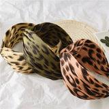 Wide Leopard Print Cross Headband_Cwaha1710