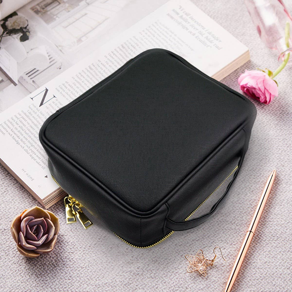 PORTABLE LARGE CAPACITY COSMETIC BAG_CWAB1088