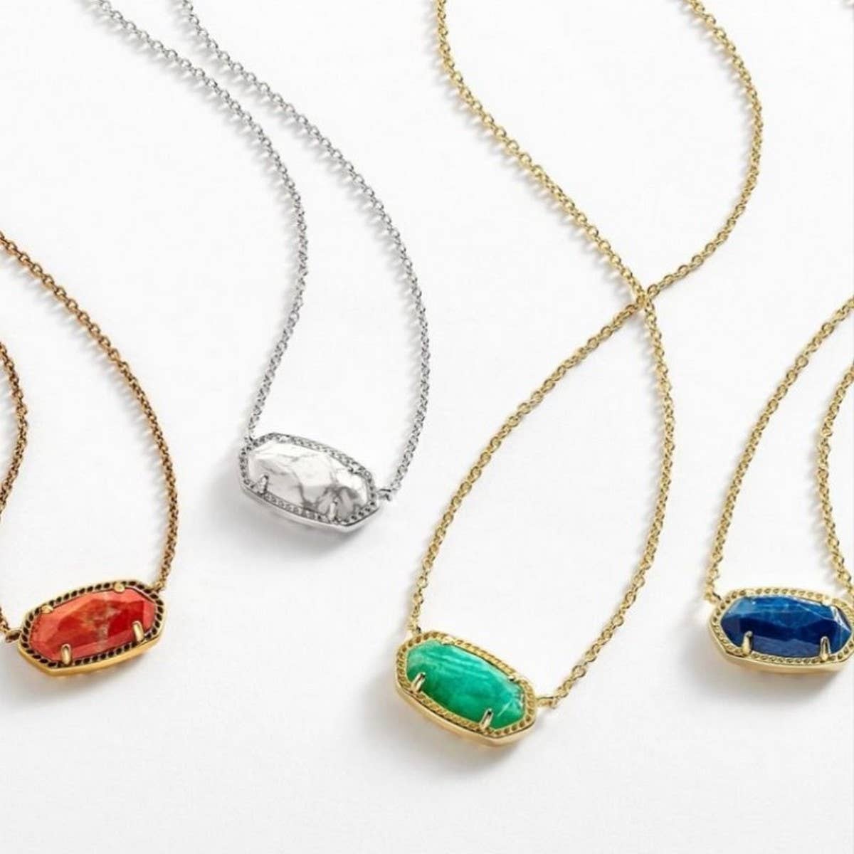 CREATIVE DECEMBER CRYSTAL PENDANT NECKLACE_CWMM3791