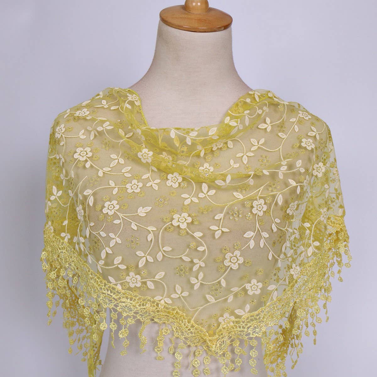 SPRING AND AUTUMN FLORAL HOLLOW LACE TRIANGLE VEIL_CWMM1984