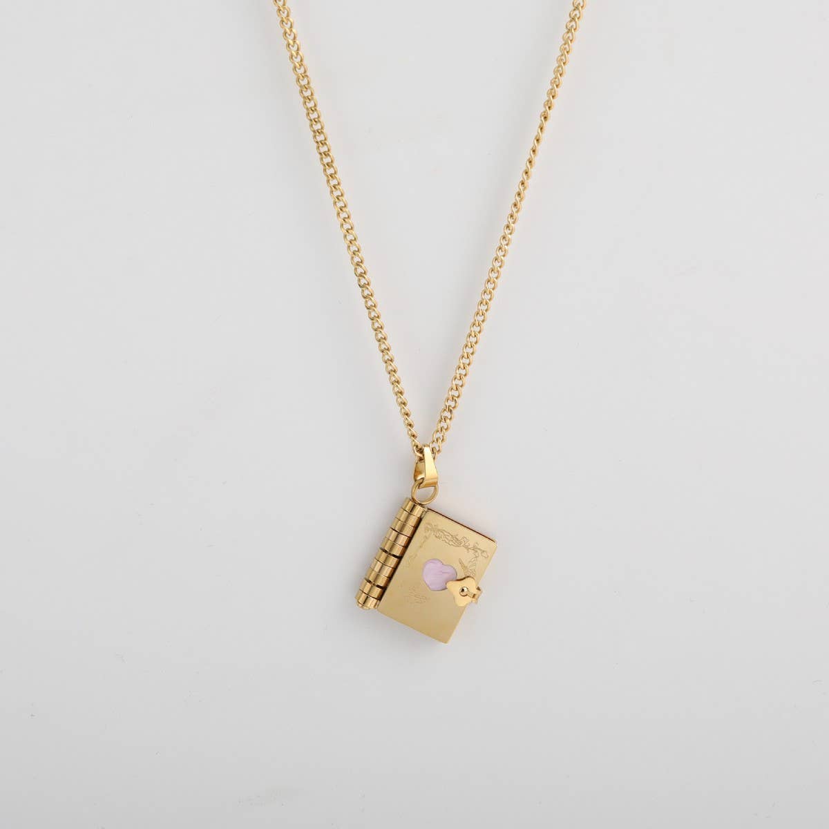 OPEN AND CLOSE BOOK LETTER NECKLACE_CWAJE1602