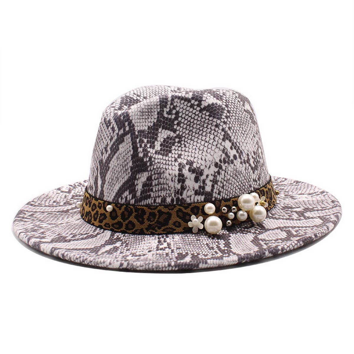 Wool Hat With Snake Pattern And Pearl Accessories_Cwah2594