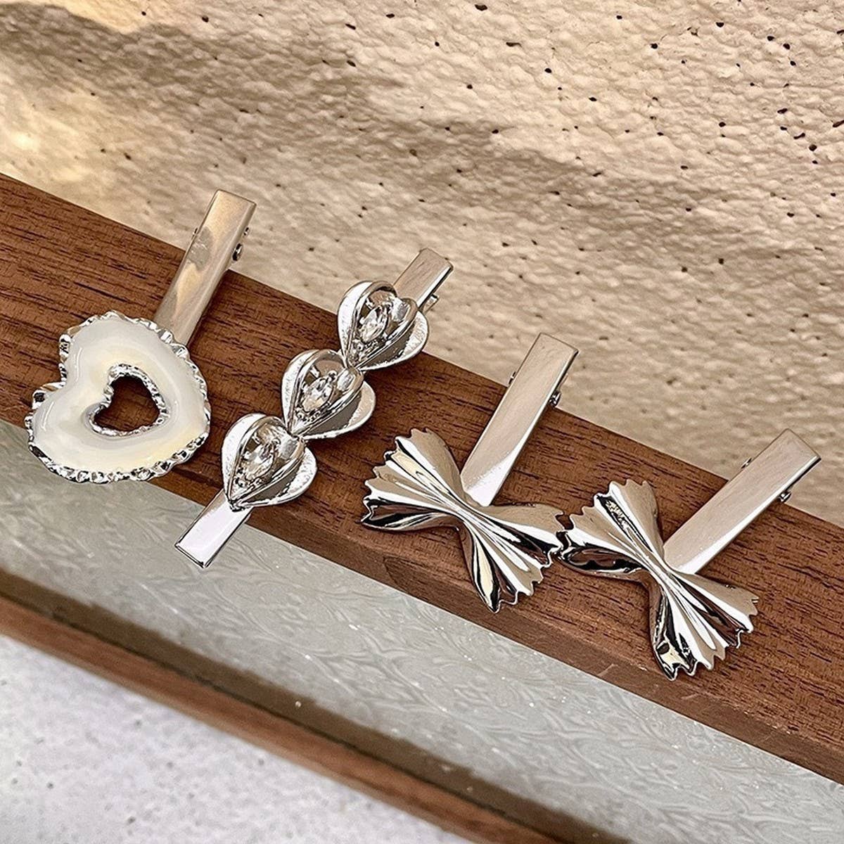 SILVER CHEESE HEART DONUT HAIRPIN DUCKBILL HAIRPIN_CWAHA4672