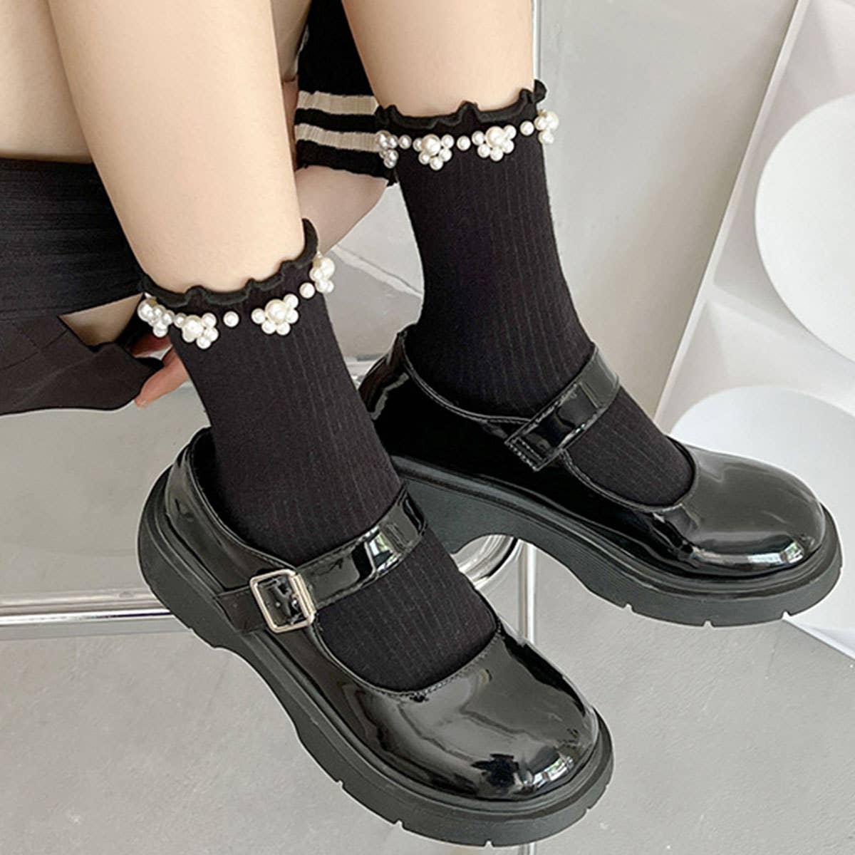 PEARL ORNAMENT COTTON CREW SOCKS_CWMS0283