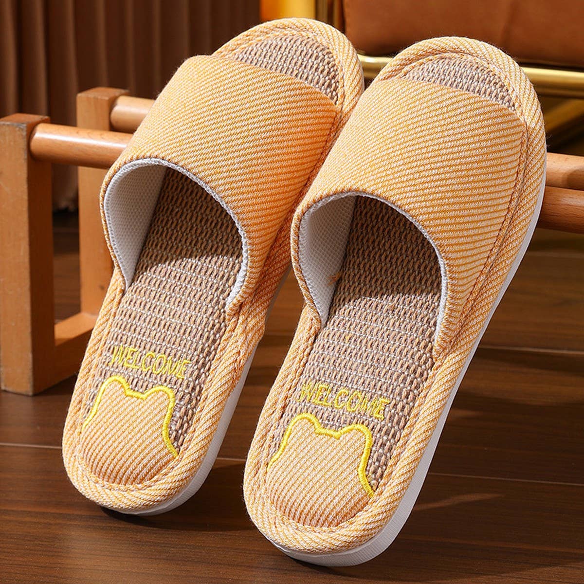 CUTE CARTOON BEAR LINEN SLIPPERS_CWSHS0777