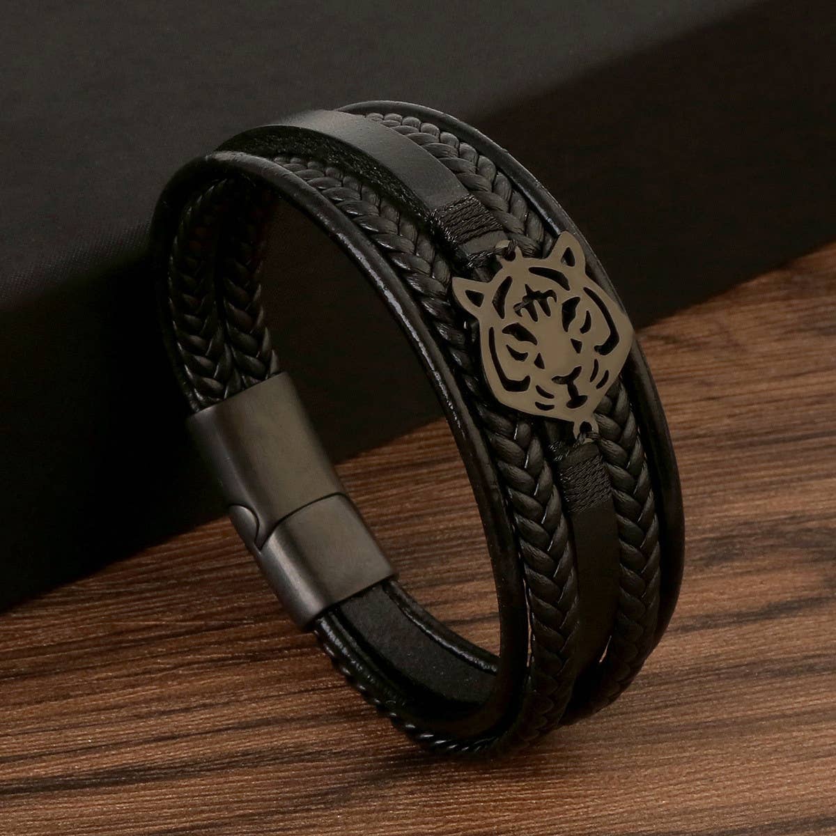 EUROPEAN AND AMERICAN LEATHER BRAIDED BRACELET_CWAJE1466