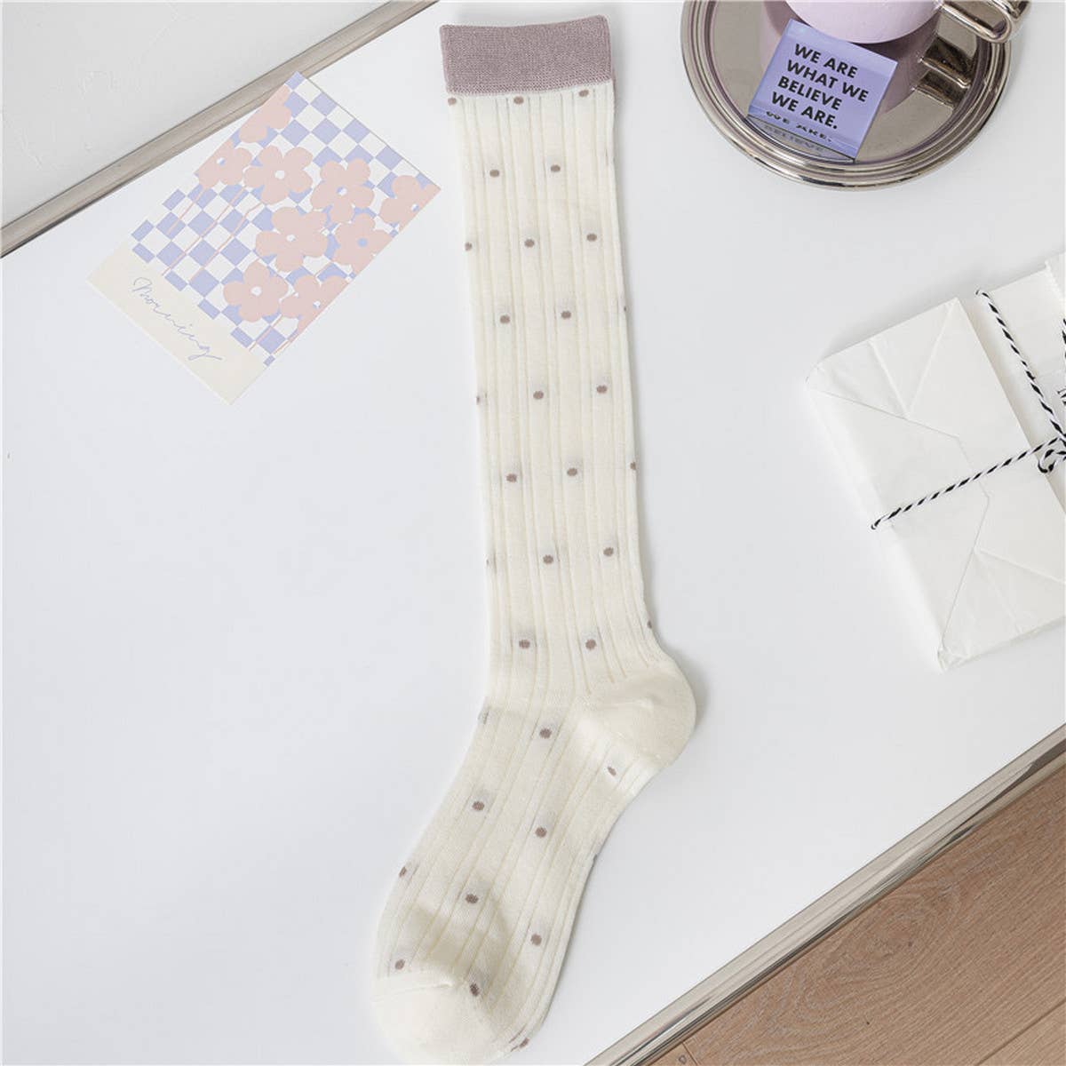 LIGHTWEIGHT CONTRAST STRIPED SOCKS_CWMS0652