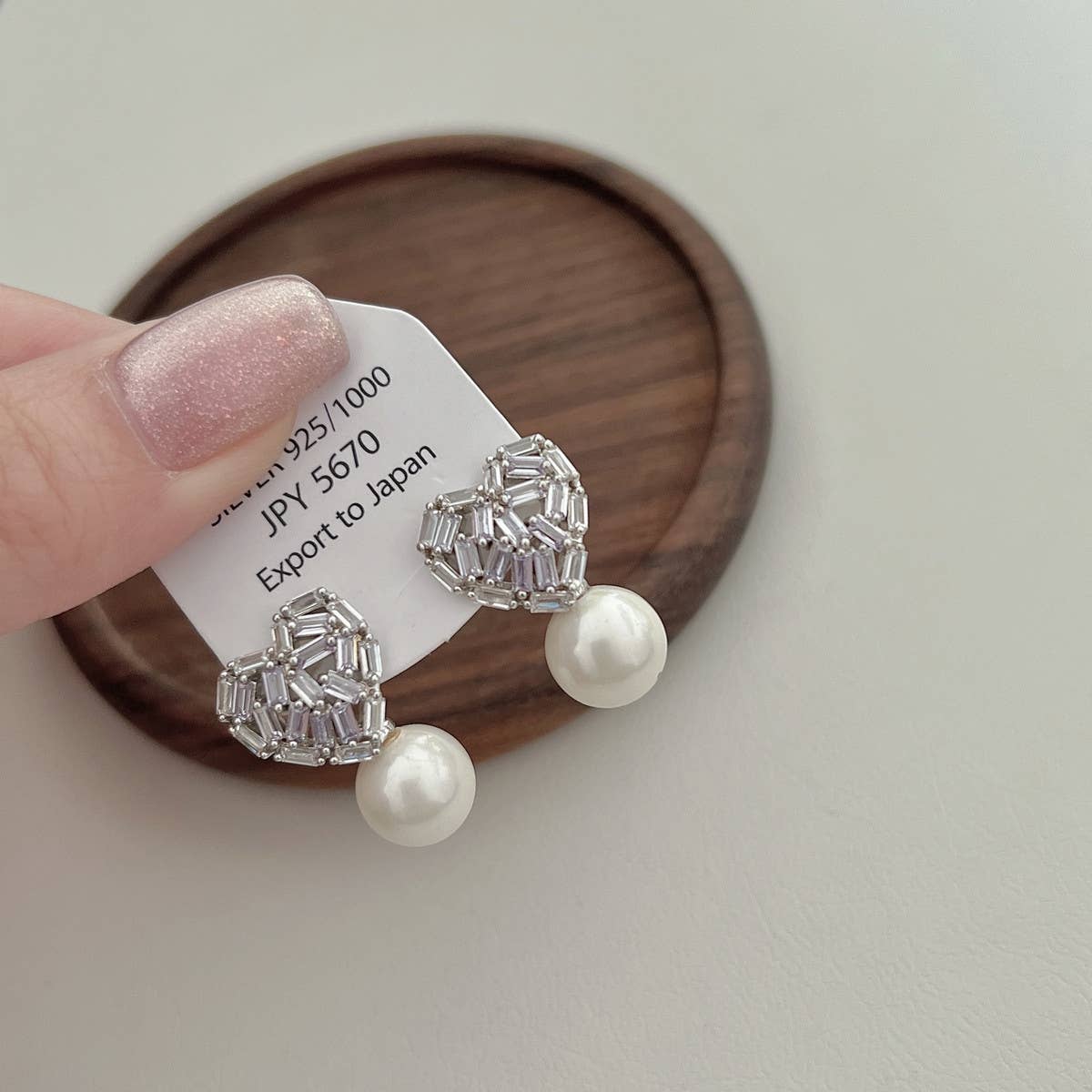 LIGHT LUXURY LOVE PEARL EARRINGS AND EARRINGS_CWAJE2028