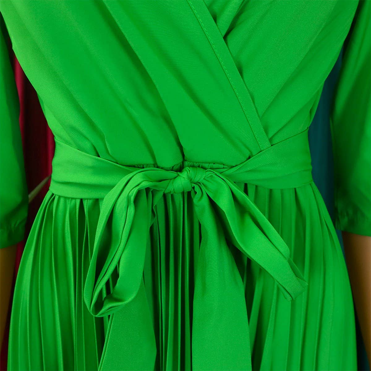 SOLID COLOR V NECK LONG SLEEVE PLEATED SKIRT DRESS_CWDSD6145