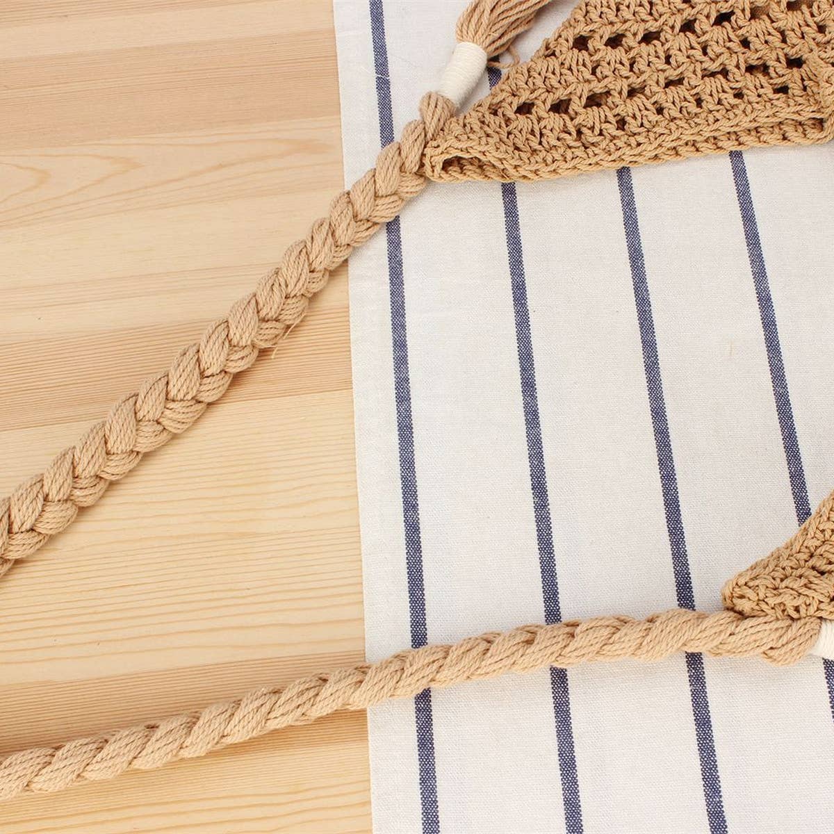 EXQUISITE HOLLOW HAND WOVEN TRIANGLE BAG_CWAB2030