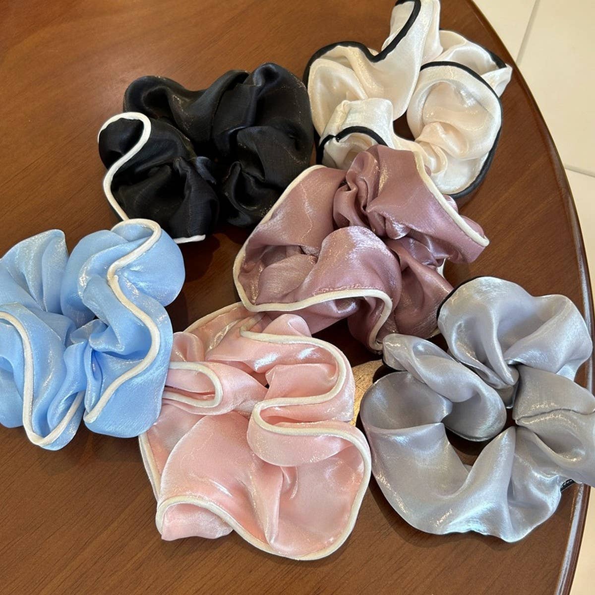 NICHE DESIGN HAIR FLOWER BORDER HAIR SCRUNCHIES_CWAHA2802