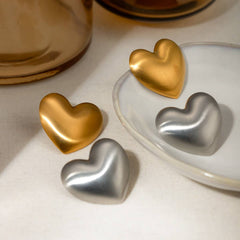POPULAR AND VERSATILE HEART SHAPED EARRINGS_CWAJE1791