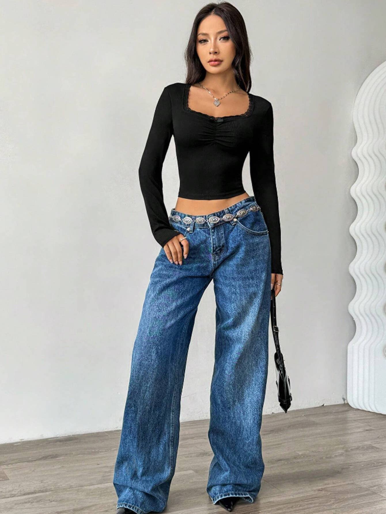 U-Neck T-Shirt Body-Hugging Base Top