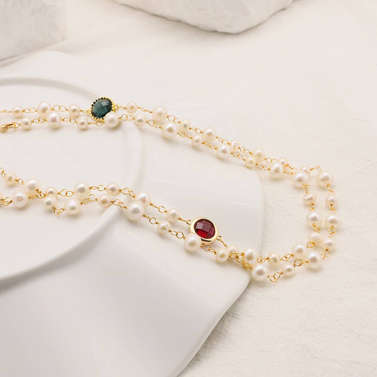 Womens High-End Pearl Sweater Necklace