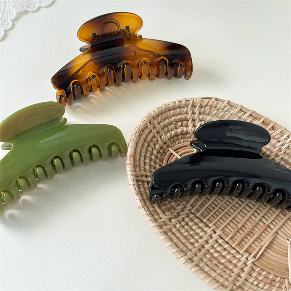 Elegant Glossy Fan Hair Clip Vintage Simple Style_Cwaha07517