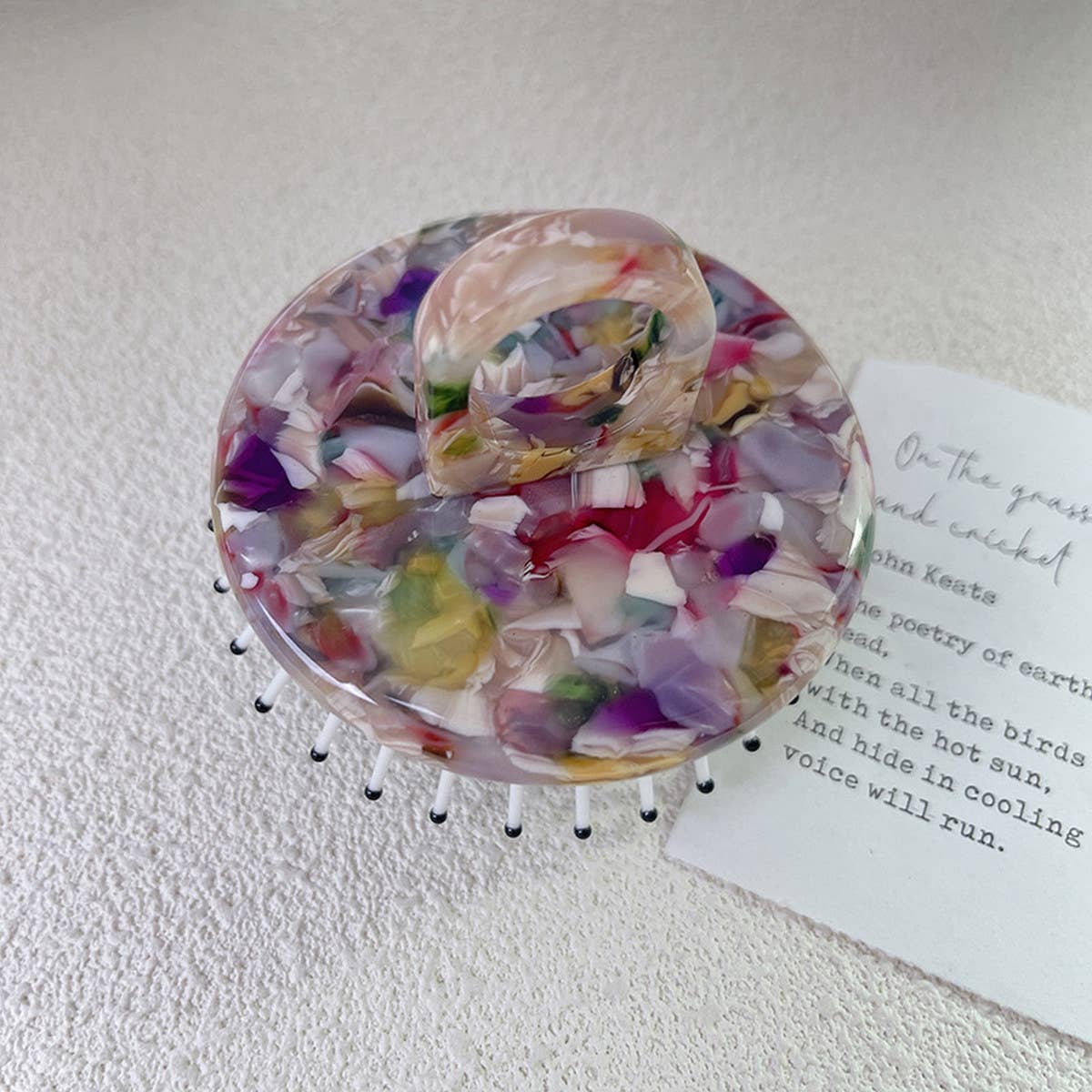 SIMPLE AND PORTABLE MASSAGE COMB_CWMM1083