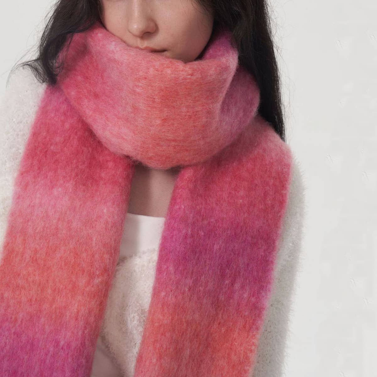 GRADIENT WOOL SCARF FOR WOMEN LUXURY WINTER WARMTH_CWASC0328