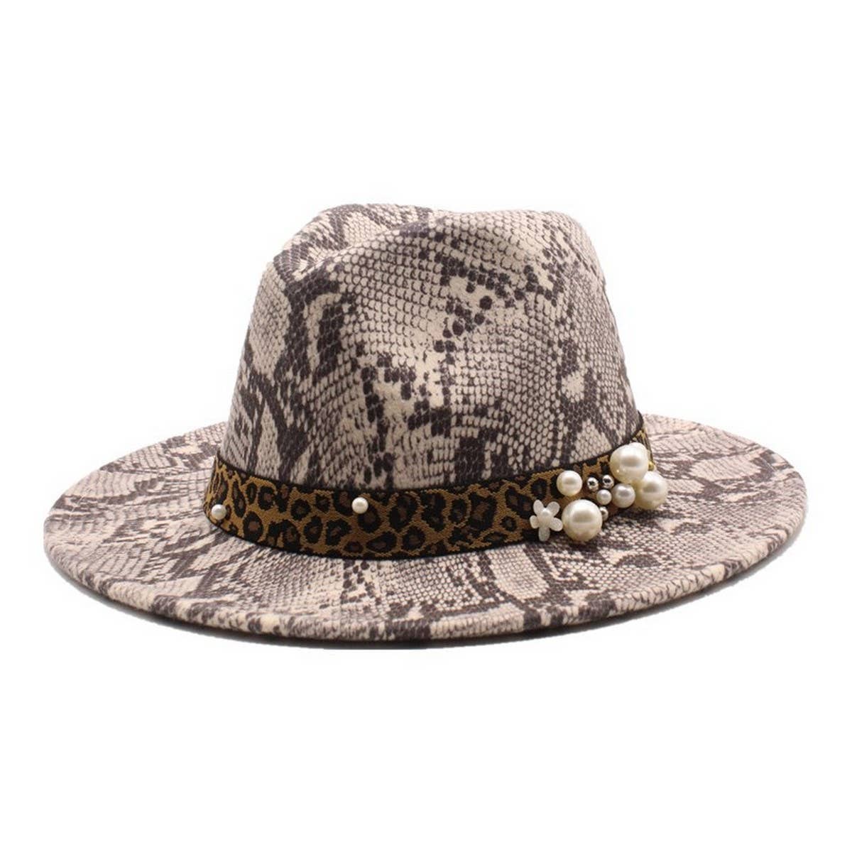 Wool Hat With Snake Pattern And Pearl Accessories_Cwah2594