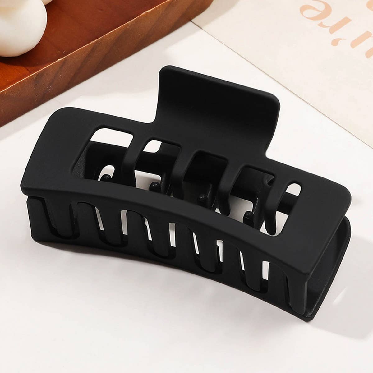 MATTE SQUARE HAIR CLAW MINIMALIST SHARK CLIP_CWAHA2826