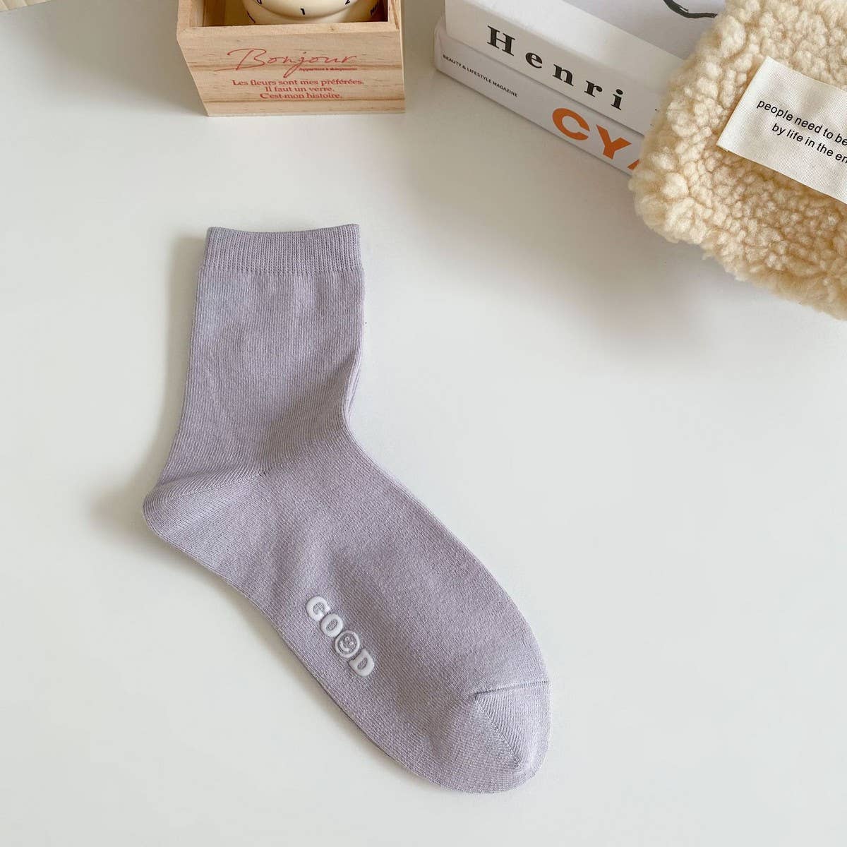 NEW AUTUMN AND WINTER LETTER SMILEY FACE SOCKS_CWMS0909