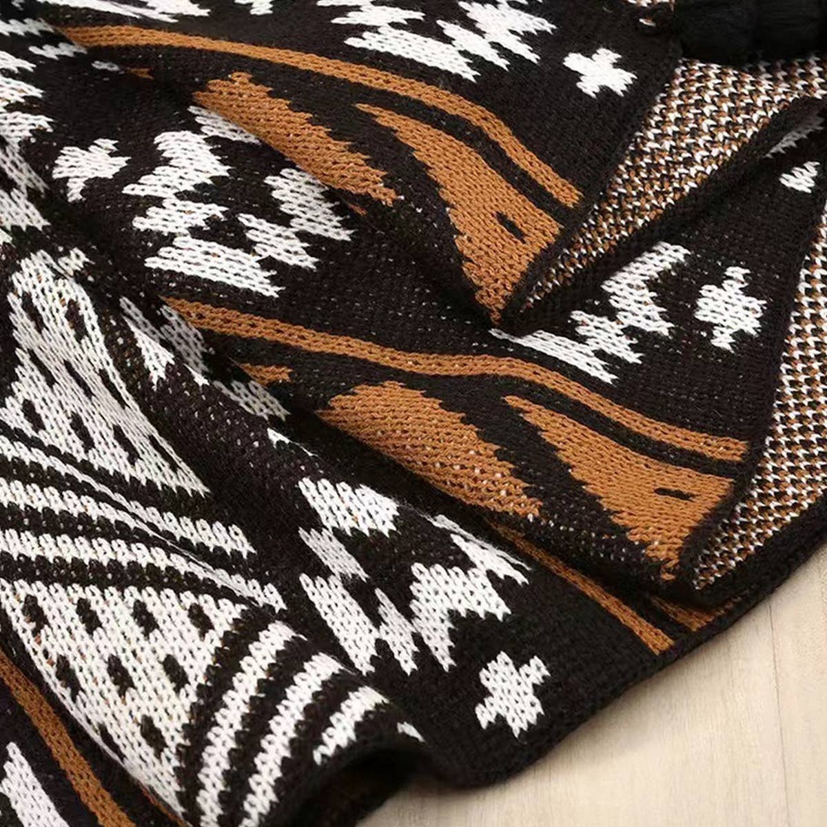 KNITTED GEOMETRIC STRIPE SOFA BLANKET_CWMM0419