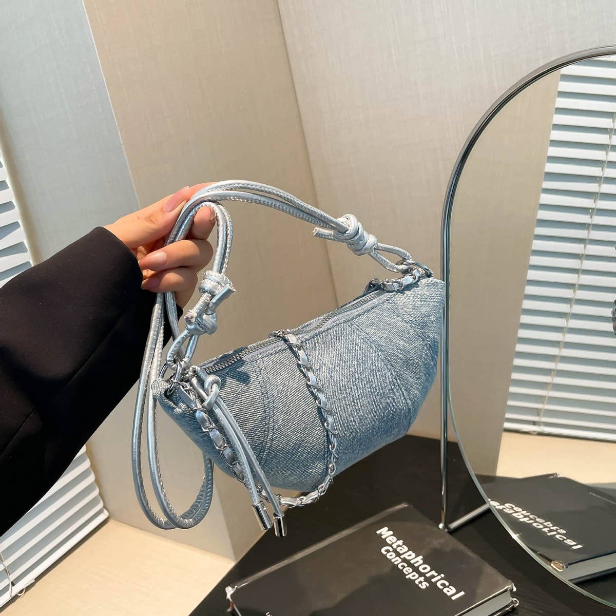 SMALL POPULAR CROSSBODY CROISSANT SHOULDER BAG_CWAB3293