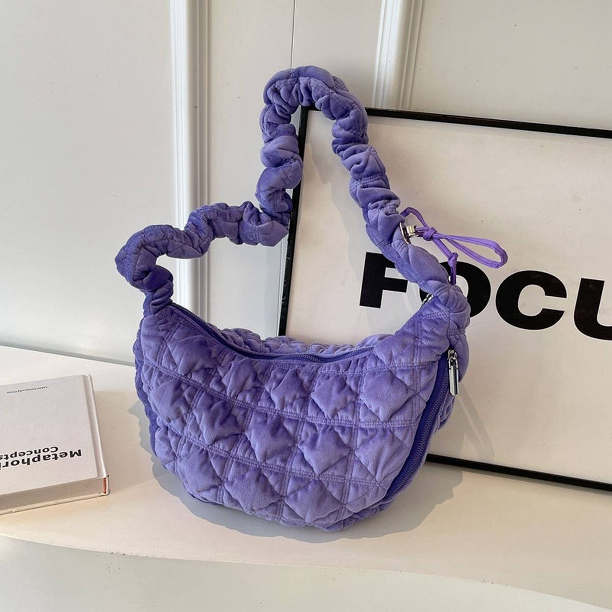 LARGE PUFFY VELVET CLOUD SHOULDER BAG_CUAB00492