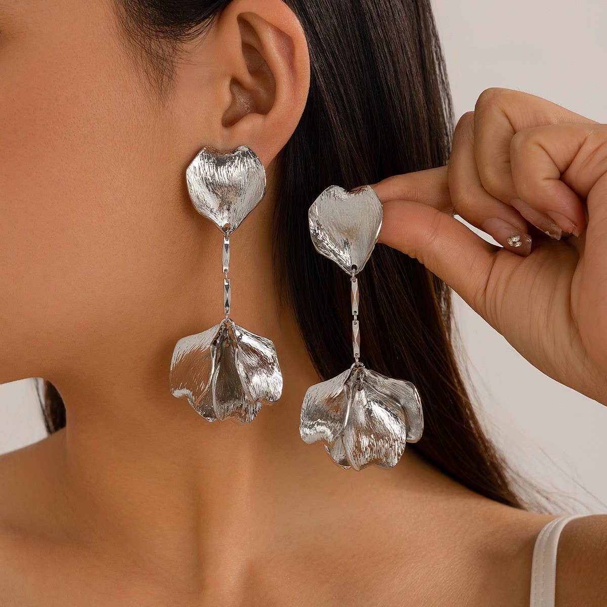 COOL AND SIMPLE RETRO FLOWER EARRINGS_CWAJE1814