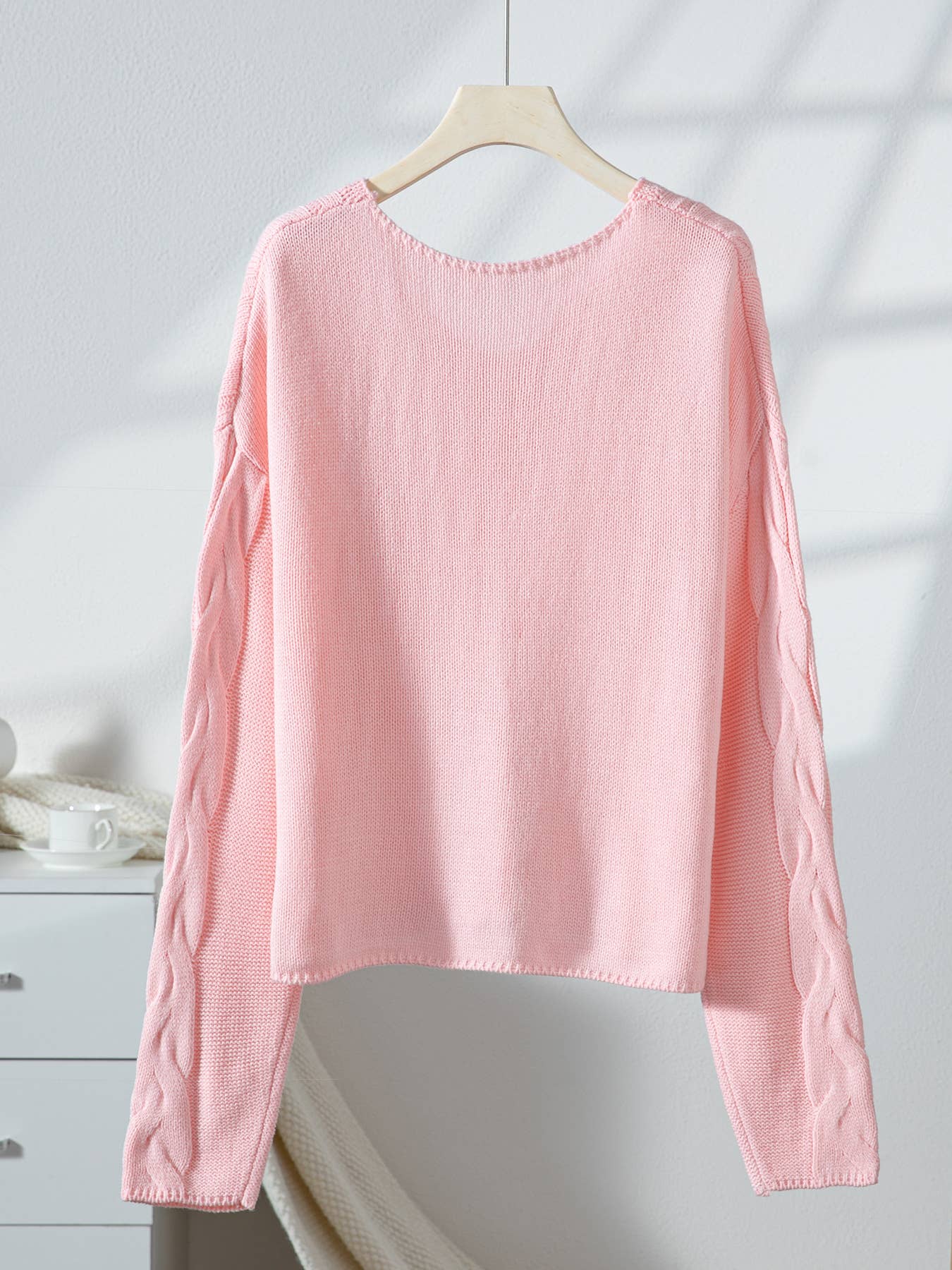 Solid-Color Laid-Back V-Neck Twisted Knit Sweater