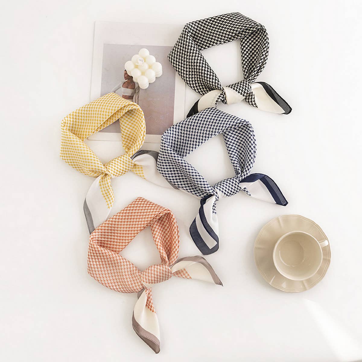 Retro Fashion Classic Small Square Scarf_Cwasc0491