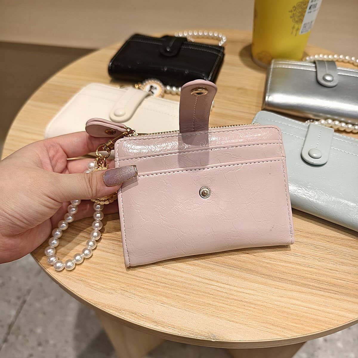 Unique Vintage Pearl 2-Fold Wallet With Zipper_Cwab06249