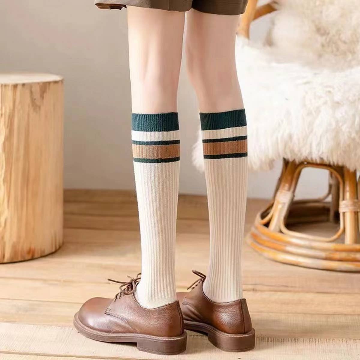 2024 NEW COLOR CONTRAST STRIPED MID CALF SOCKS_CWMS0649