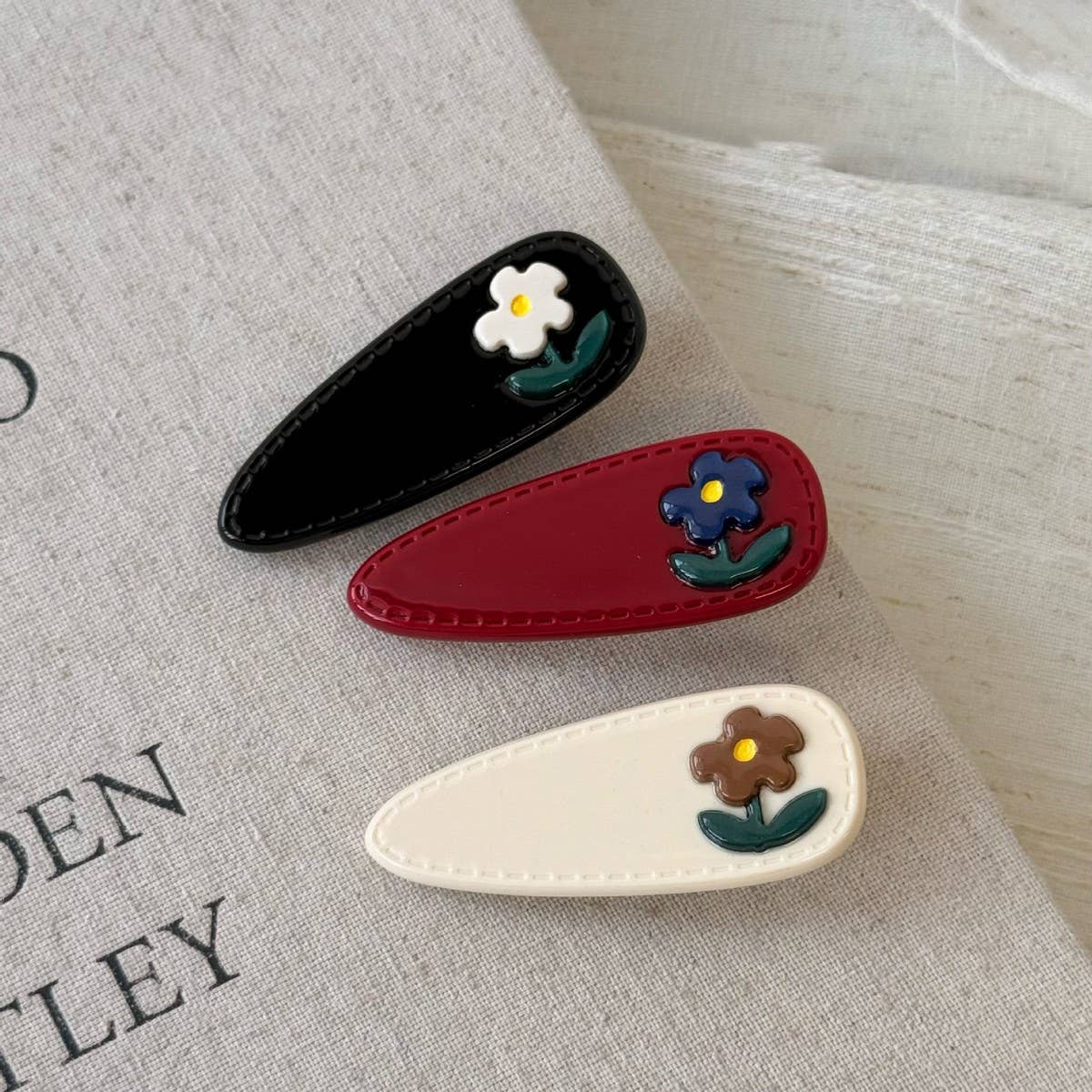 Acrylic Flower Hair Clip Cute Side Bang Barrette_Cwaha07760