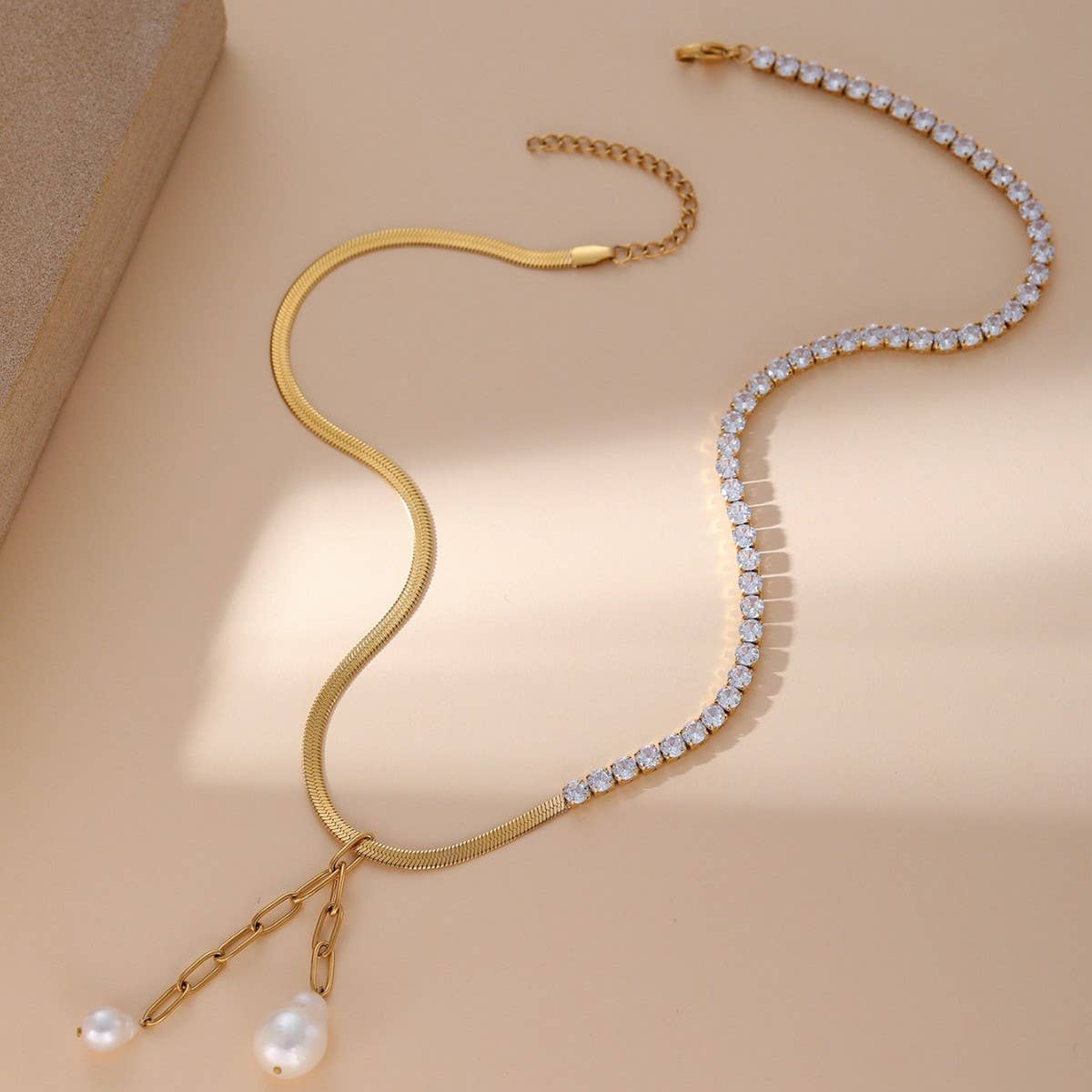 FRESHWATER PEARL MULTI LAYER LINE STITCHINGNECKLACE_CWMM3638