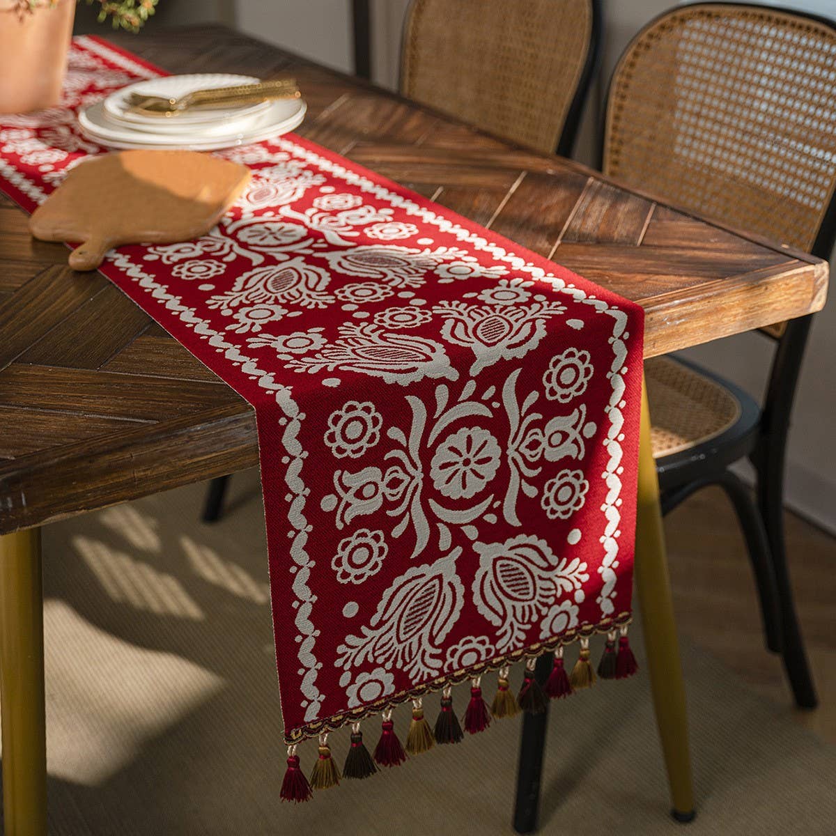 CONTRAST FABRIC FESTIVE TABLECLOTH_CWMM0998