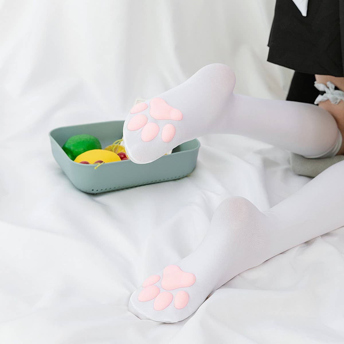 CAT PAW PRINT FAUX KNEE HIGH SOCKS_CWMS0865