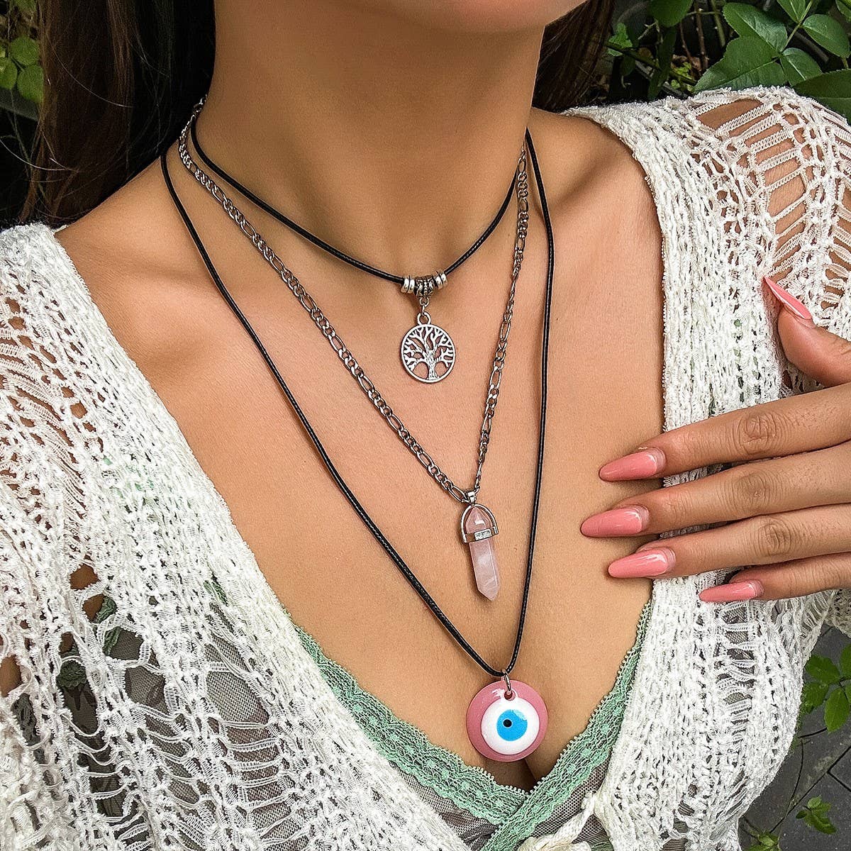 NEW DEVIL BLUE EYES VINTAGE BEADED NECKLACE_CWMM3150