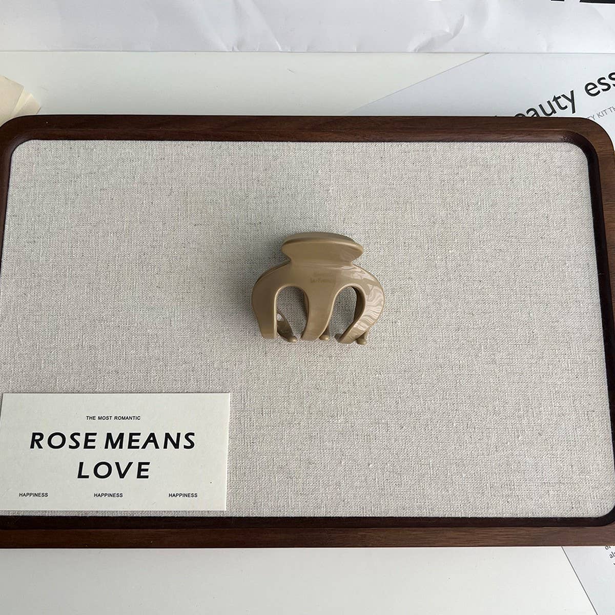 MEDIUM PUMPKIN ACETATE HAIR CLAW CLIP_CWAHA5957