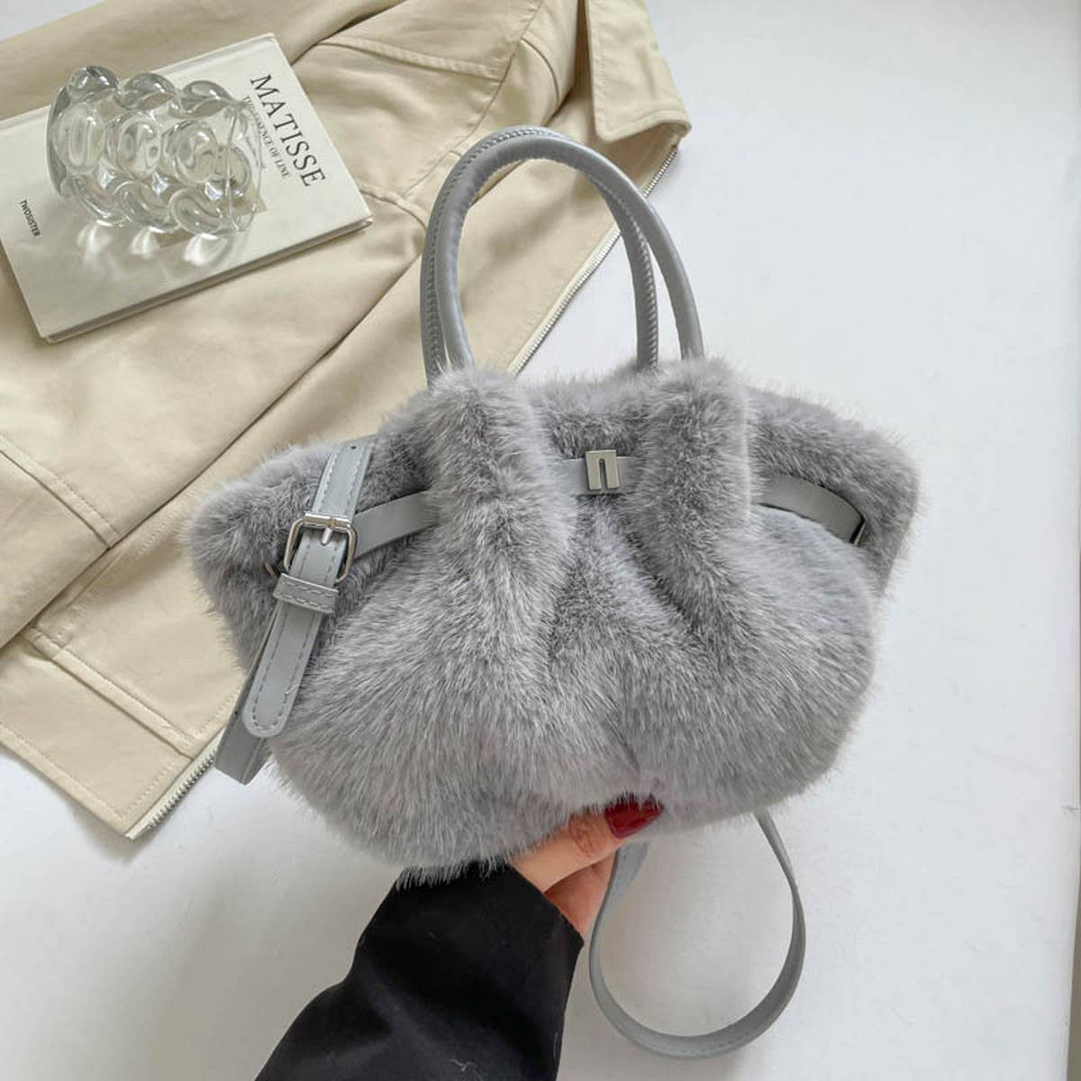 Soft Fur Bucket Bag ? Cute Crossbody Purse_Cuab00393