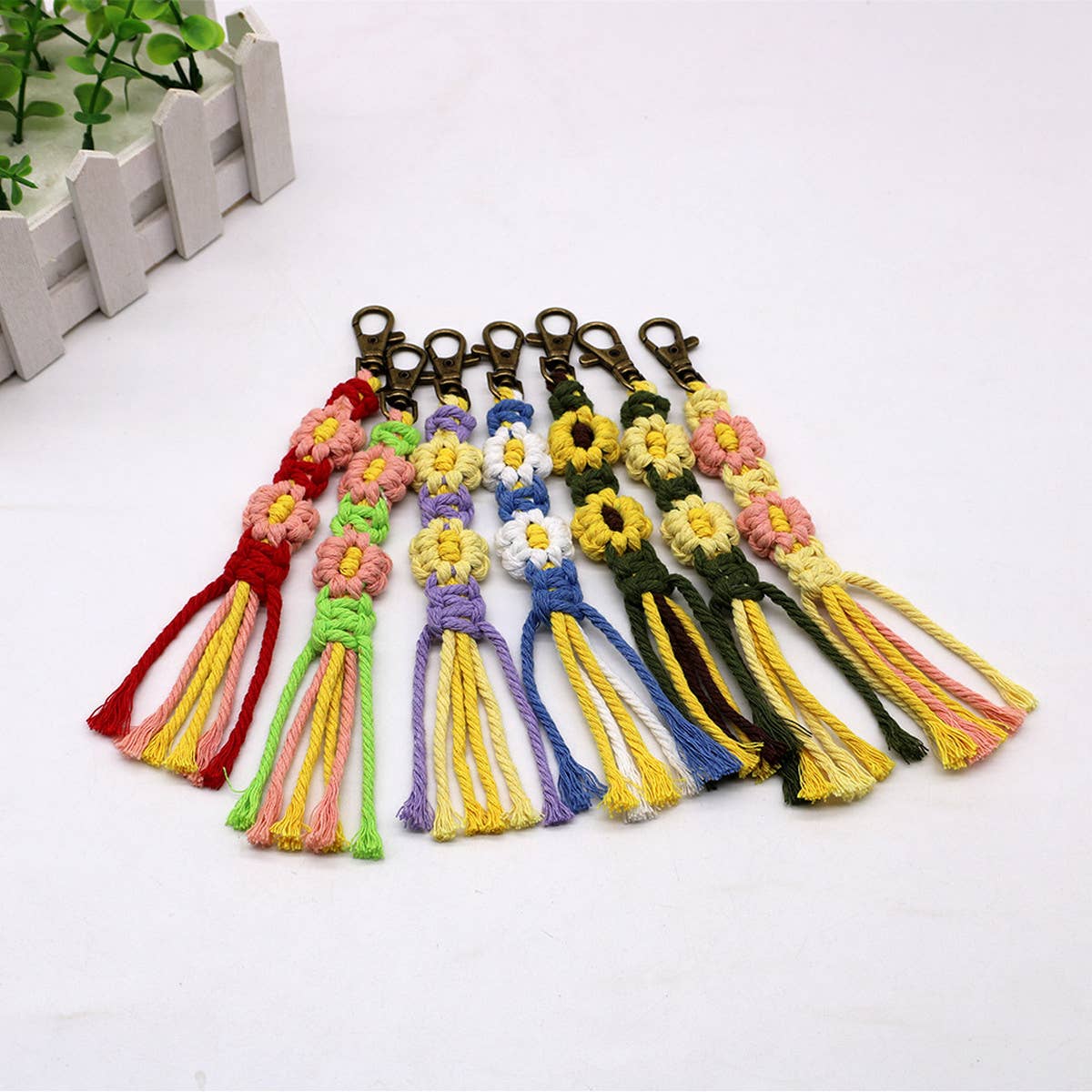 HANDMADE COTTON ROPE FLOWER WOVEN KEYCHAIN_CWMM1569