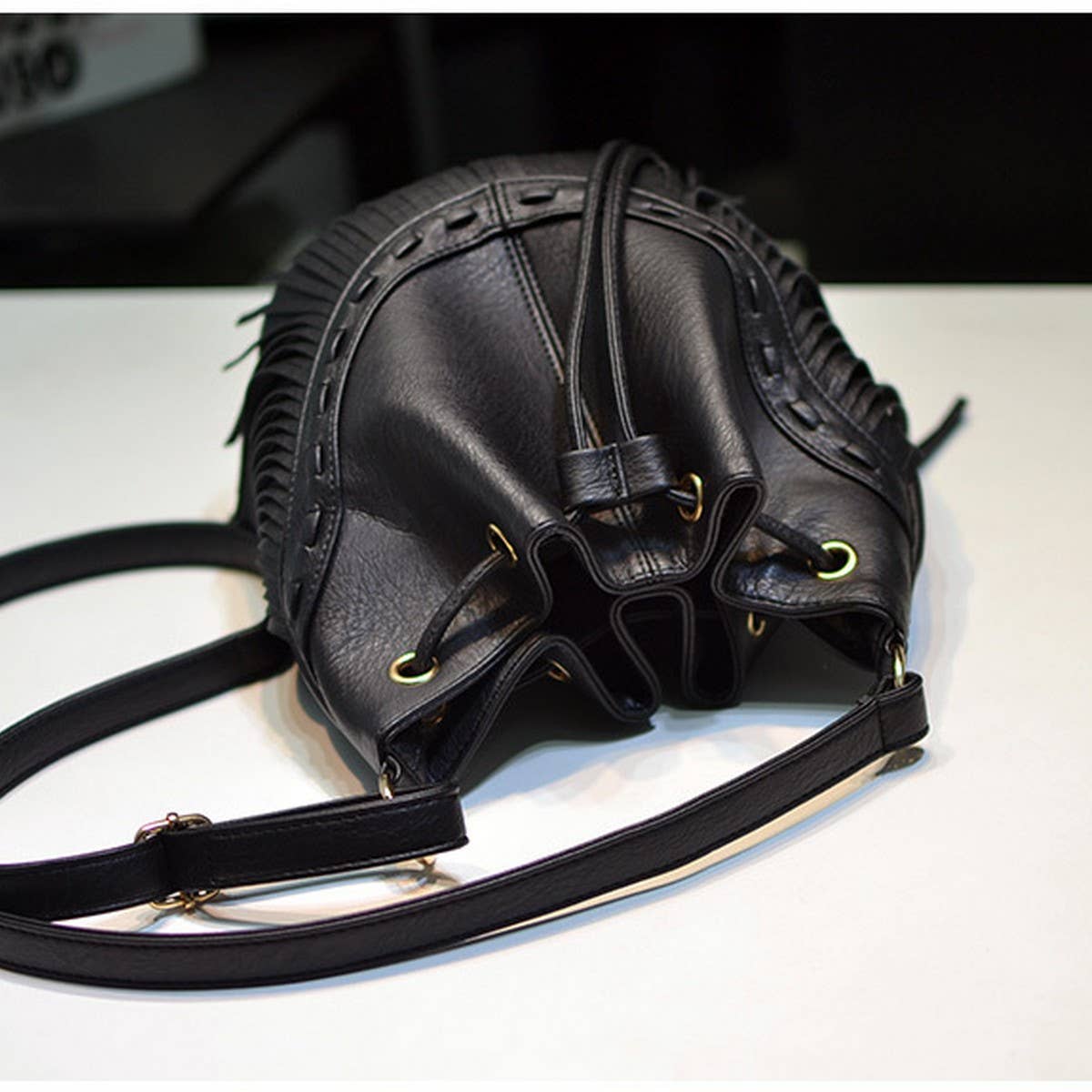 Cwab4539_Drawstring Handmade Tassel Bucket Shoulder Bag