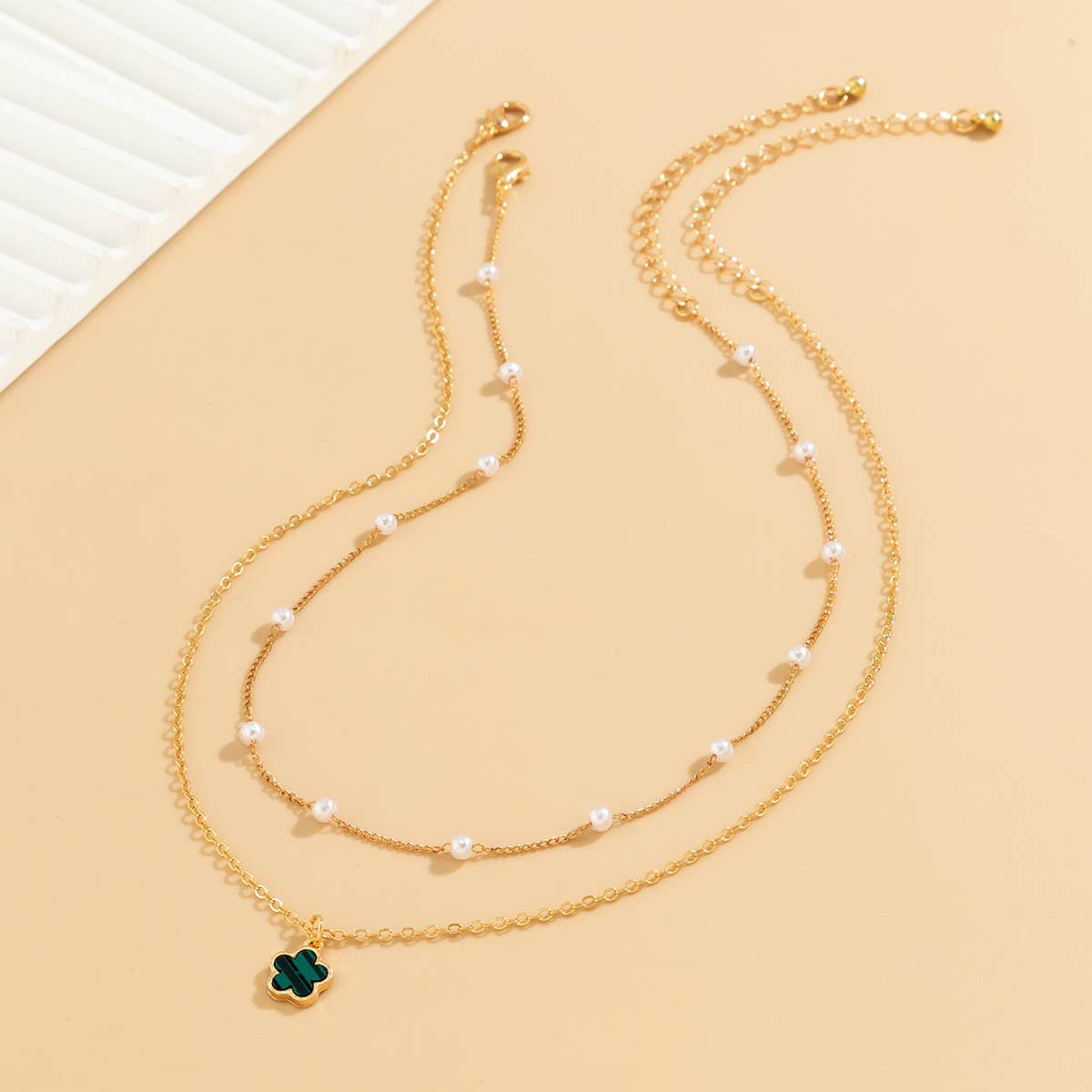 SIMPLE IMITATION PEARL BEADED FLOWER NECKLACE_CWAJE1133