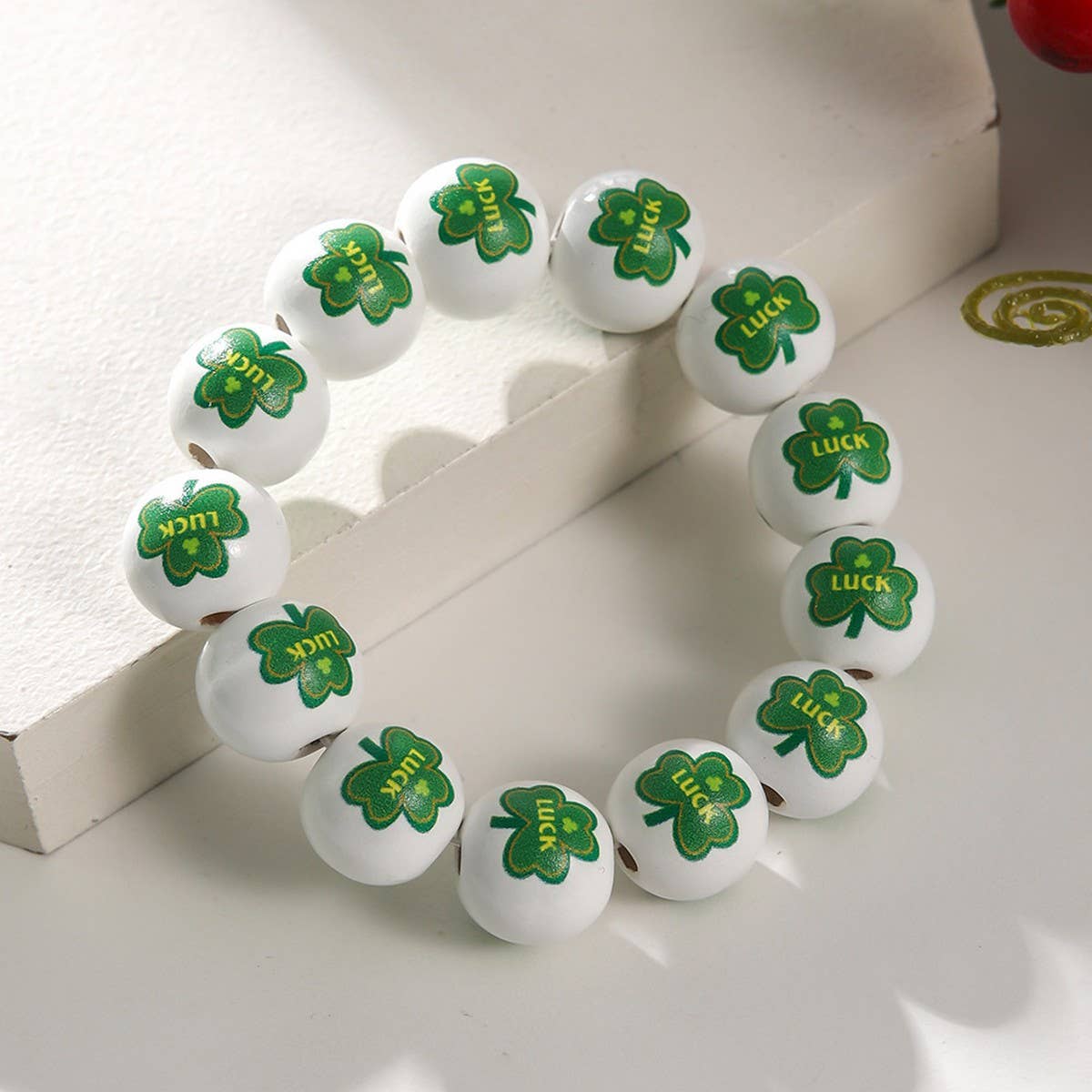 ST PATRICKS DAY WHITE WOOD BEAD BRACELET SET_CWMM3505