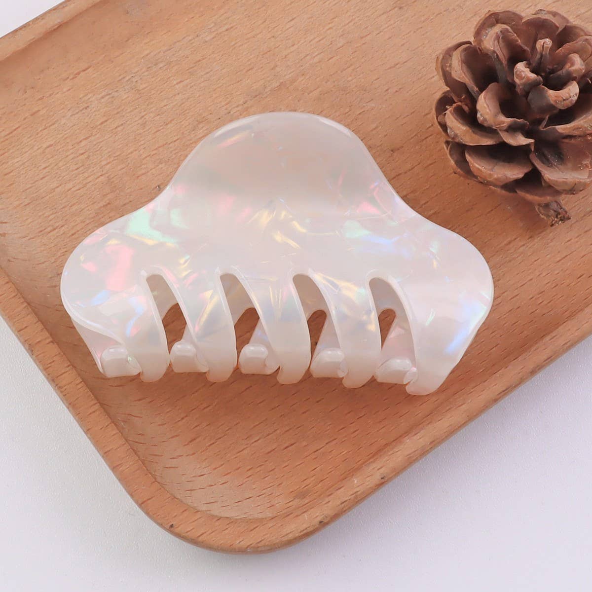 Cwaha1409_Simple Hair Claw Clip White Shimmer