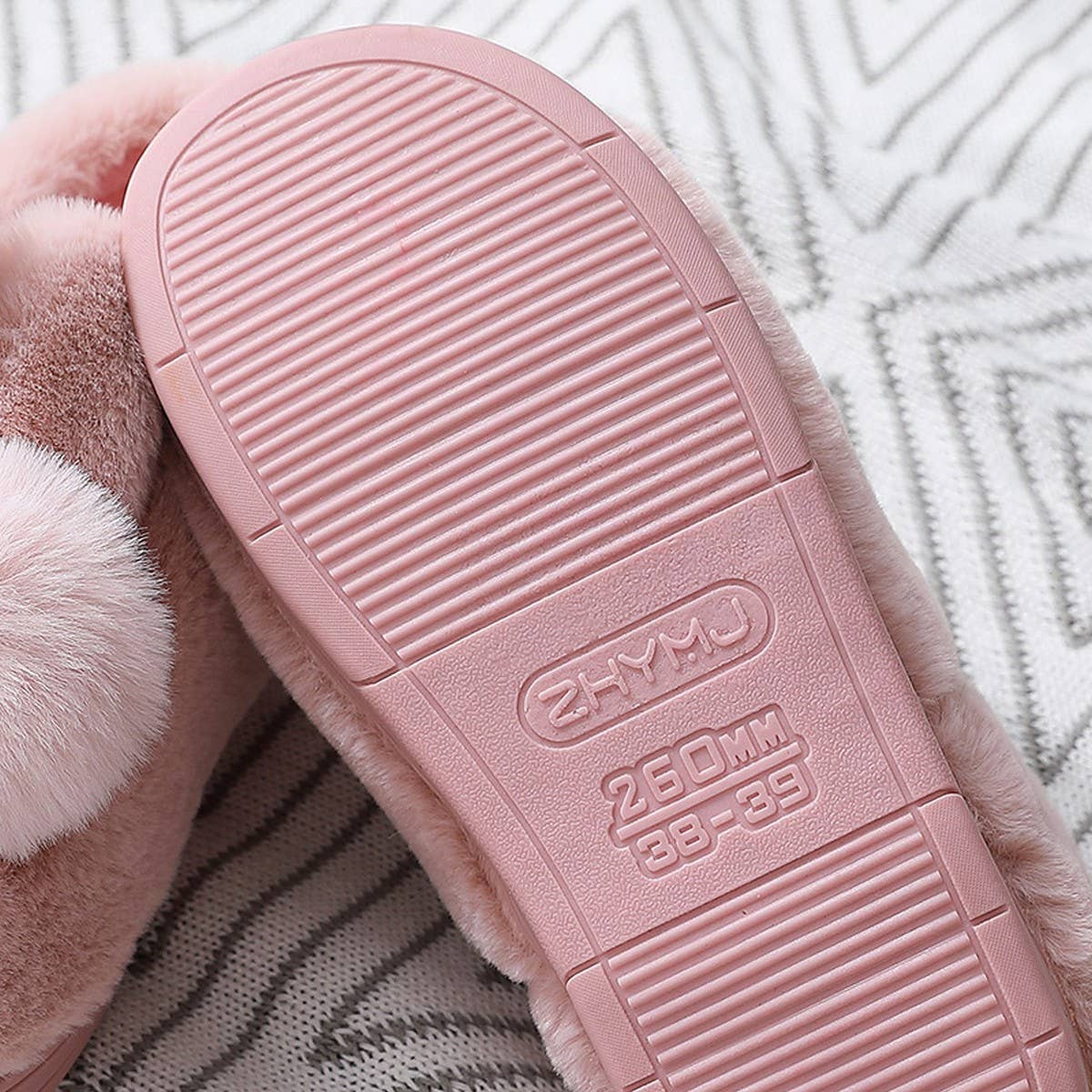 CUTE CARTOON ANIMAL WARM FLEECE HOUSE SLIPPERS_CWSHS0315