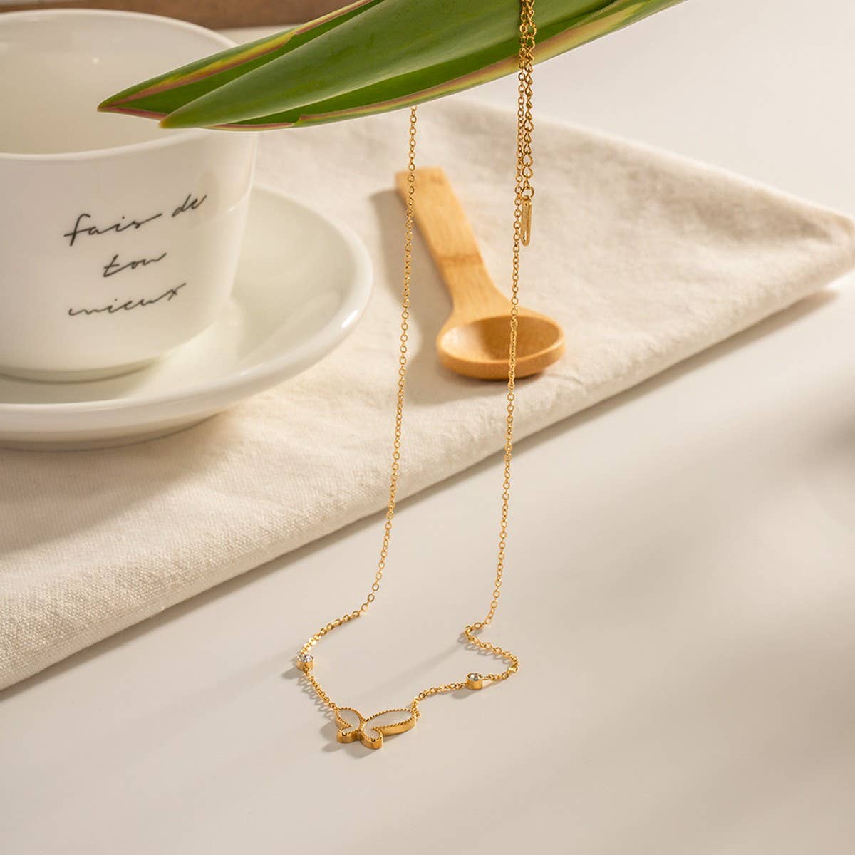 NEW BUTTERFLY DIAMOND NICHE LUXURY NECKLACE_CWAJE1440