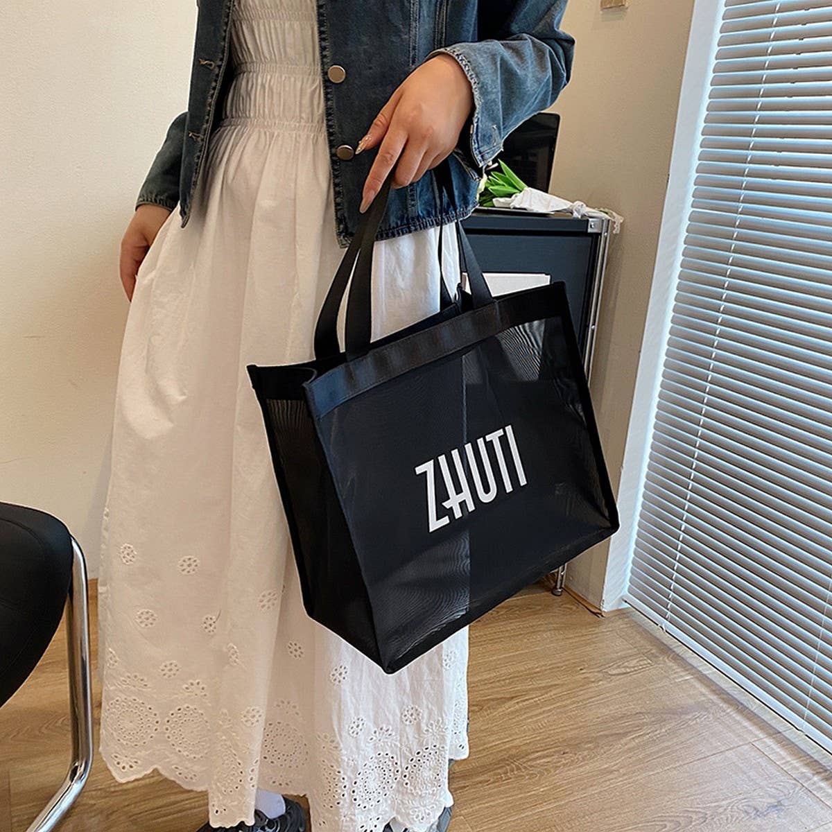 NEW LETTER MESH LARGE CAPACITY COSMETIC BAG_CWAB4455