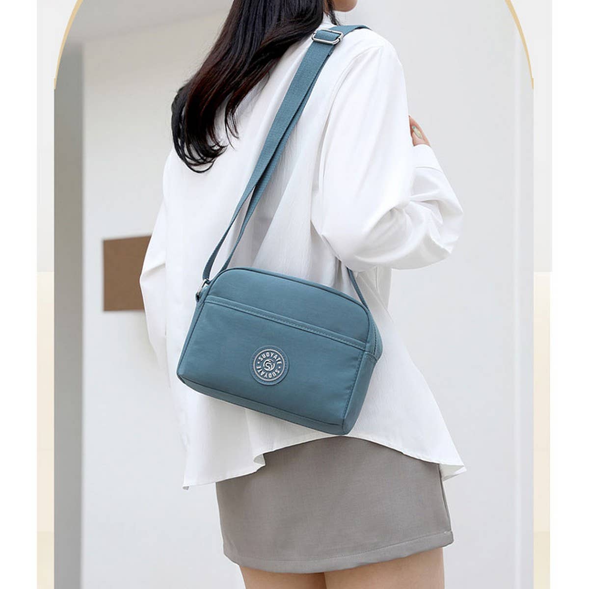 Lightweight Solid Nylon Crossbody Shoulder Bag_Cwasc1735